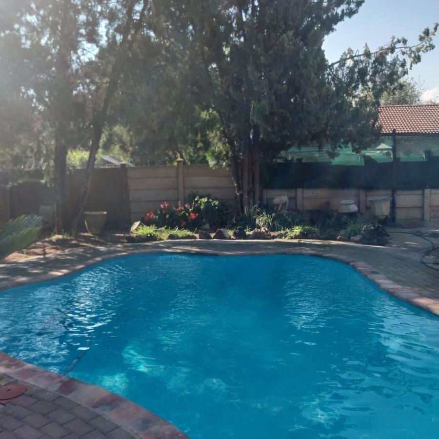 7 Bedroom Property for Sale in Carters Glen Northern Cape